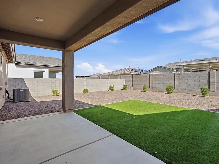 21435 W Meadowbrook Ave — Photo 26