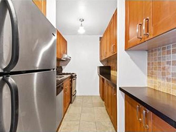 4th image of 343 E 30th St APT 3K