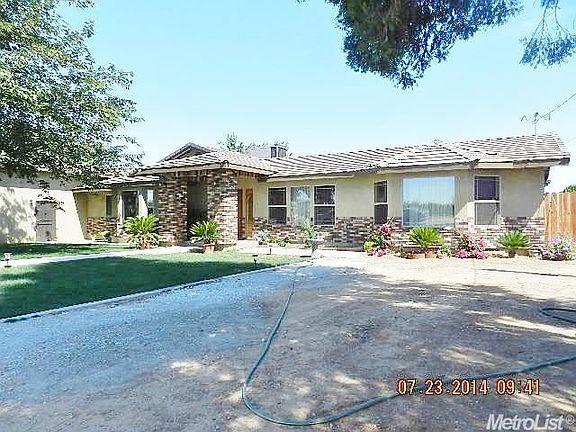 2nd image of 13938 Peach Ave