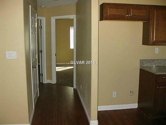 3rd image of 6236 Hobart Ave