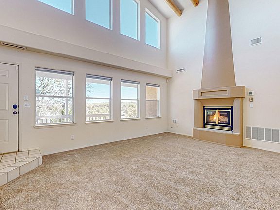 3rd image of 98 Camino Cerritos