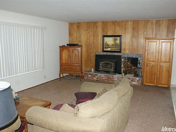 2nd image of 1039 Palomino St