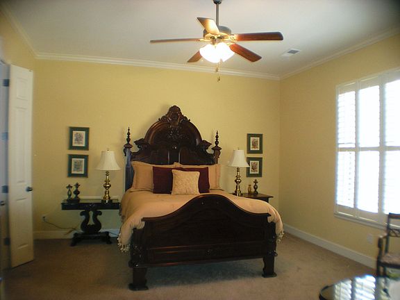 Large Master bedroom and 10'ceilings are stunning