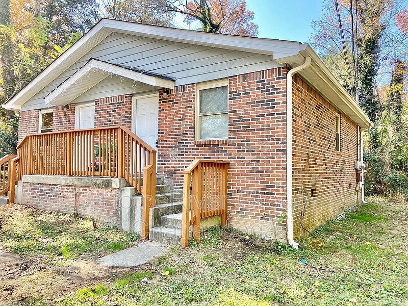 1st image of 141 Hollyberry Ln