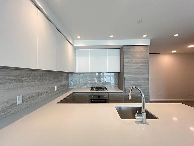 680 Quayside Dr #802 — Photo 4