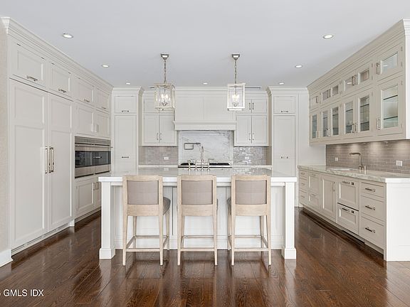 3rd image of 38 Partridge Hollow Rd