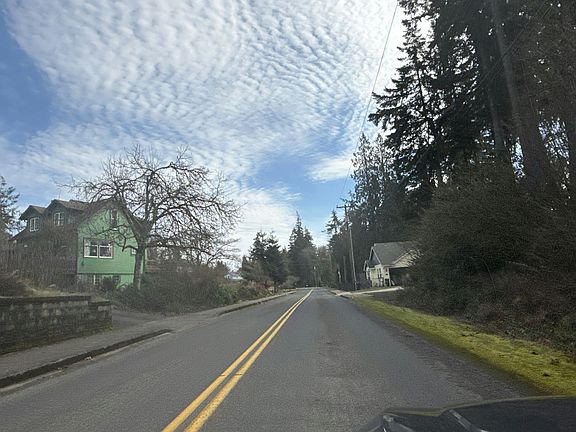 4th image of 310 Military Rd