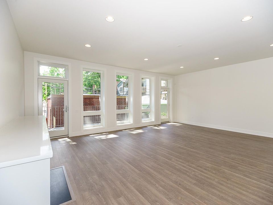 1st image of 2812 N Mildred Ave APT 1W