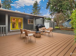 11825 32nd Ave NE, Seattle, WA