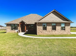 215 Peach Tree Rd, Calera, OK 74730