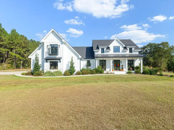 8 Grady Ln, Sumrall, MS 39482