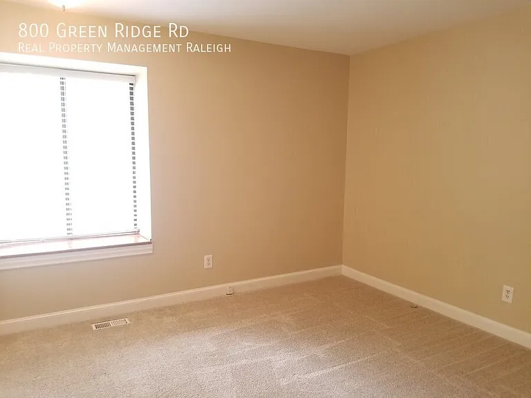 800 Green Ridge Dr — Photo 11