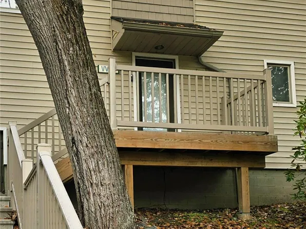 57 Valley View Ct, East Stroudsburg, PA 18301