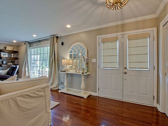 3rd image of 2722 Limestone Dr SE