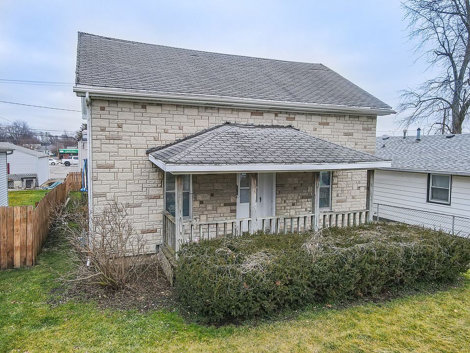 1st image of 160 N La Salle Ave