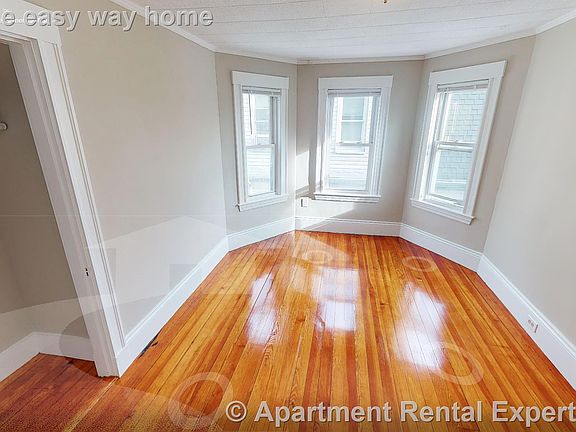 3rd image of 29 Pennsylvania Ave #2