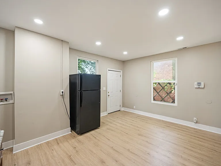 906 S Shelby St — Photo 15