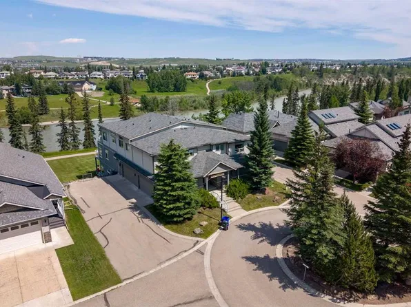 192 S Crawford Dr #192, Cochrane, AB T4C 2G8