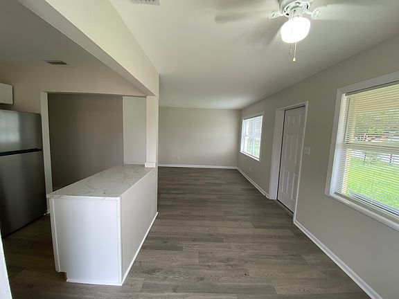 3rd image of 10202 N 27th St