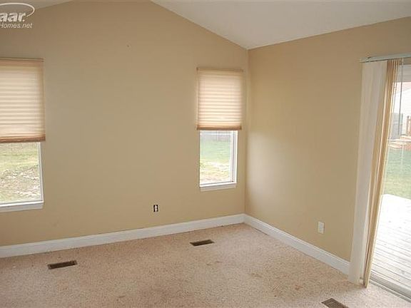 5th image of 4362 Kestrel Ln