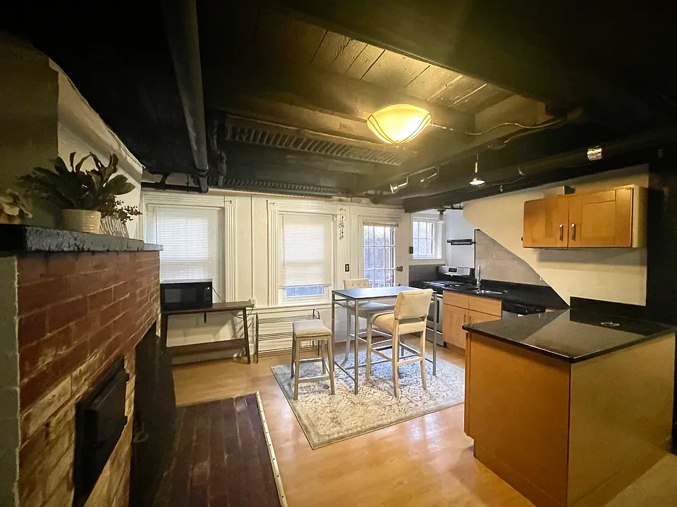 4 Champney Pl #1