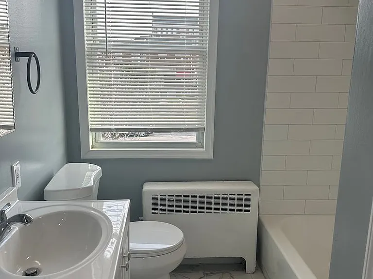 2706 E Federal St — Photo 3