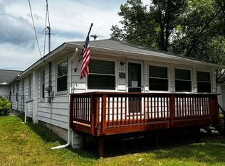 214 Beechwood Ave, Houghton Lake, MI 48629
