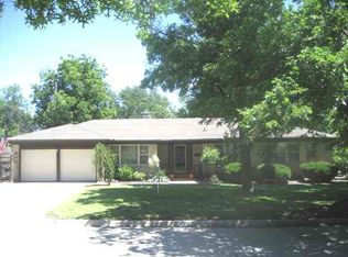 5650 Park Holw, Wichita, KS 67208