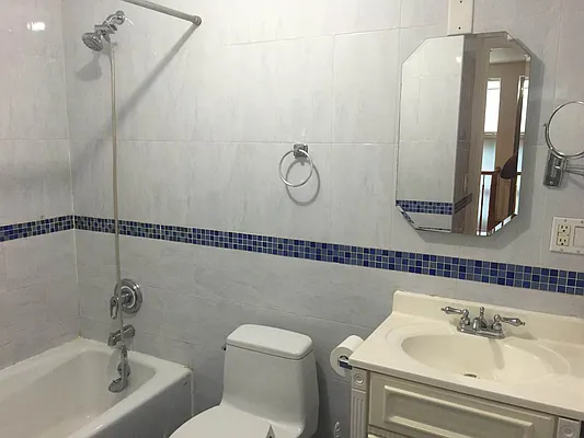 Rented by Skyhigh Realty NYC LLC | media 4