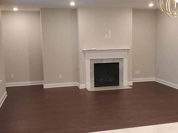 4th image of 736 Ravensdowne Dr