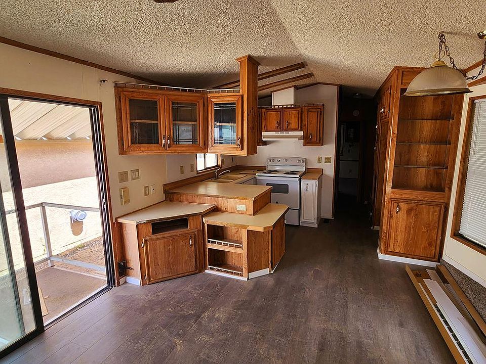2nd image of 6426 Valley View St Space 51
