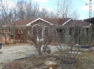 16282 E Lawrence Ave, Flat Rock, IL 62427