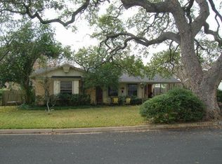 2011 Fair Oaks Dr, Austin, TX 78745