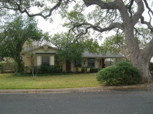 2011 Fair Oaks Dr, Austin, TX 78745