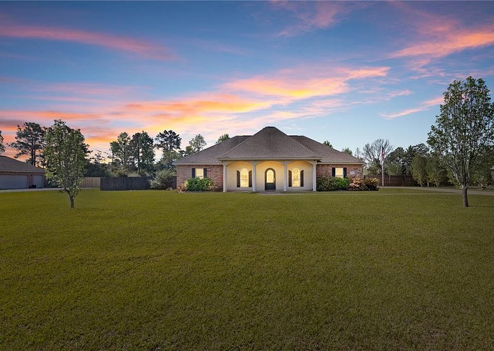 1st image of 126 Eagle Point Rd