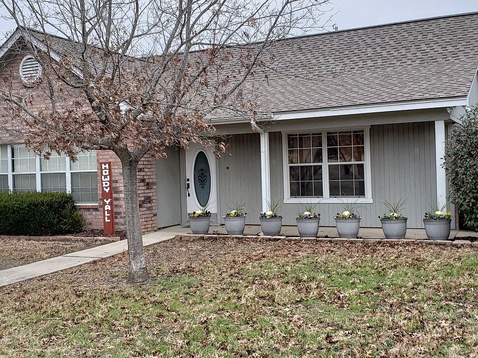 3690Holbrook-Photo.jpg