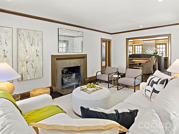 5th image of 208 Wales Ave