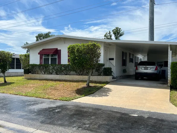 5268 Wellfleet Dr W, Sarasota, FL 34241