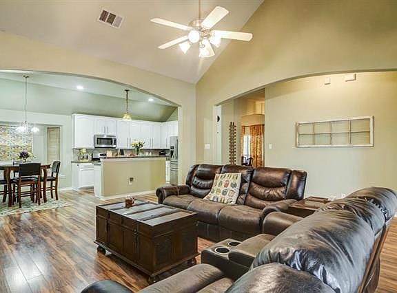 5th image of 1136 Cotton Exchange Dr