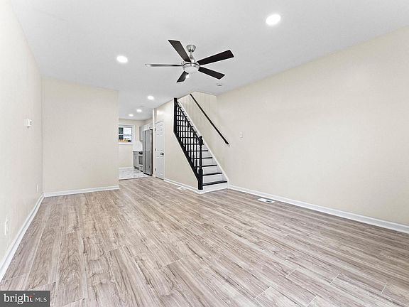2nd image of 2211 Pierce St