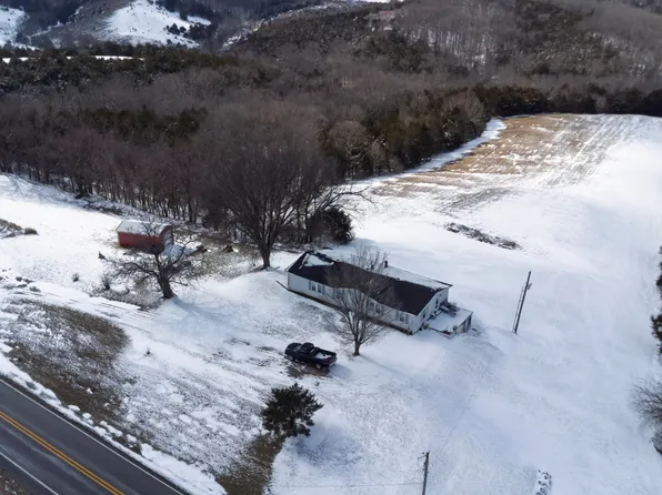 5625 Cordova Rd, Williamstown, KY 41097