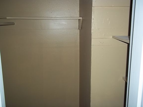 4th image of 1506 Darlene Ln