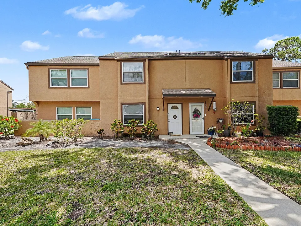 1819 Clearbrooke Dr