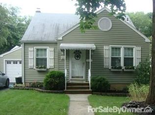 10 Vail St, Nutley, NJ 07110