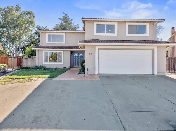 7015 Yorktown Dr, Gilroy, CA 95020