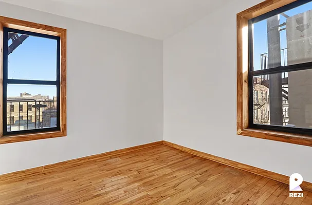 Rented by REZI | media 4