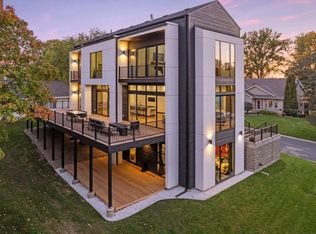 2526 Wexford Ln, Mound, MN 55364