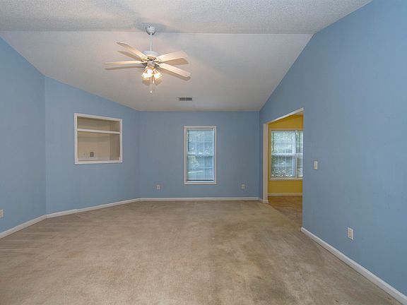 4th image of 309 Cutter Ct