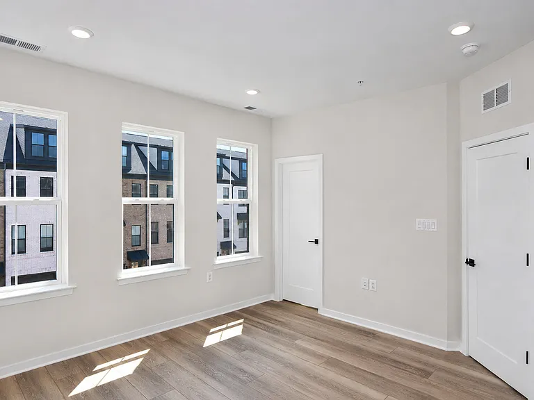 42126 Hazel Grove Ter — Photo 43
