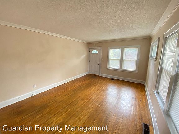 3rd image of 1255 St Clair Ave